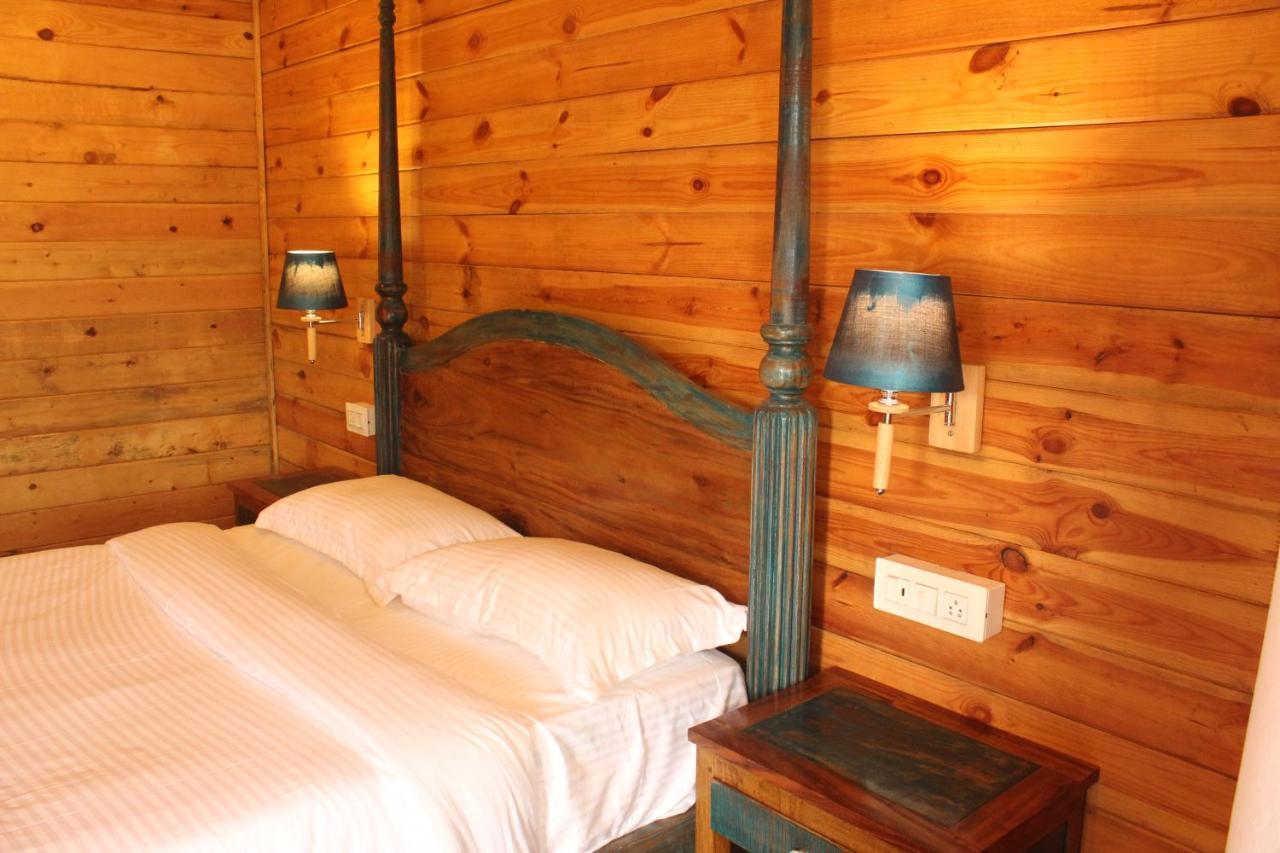 Lotus Feet Beach Resort Morjim Dış mekan fotoğraf