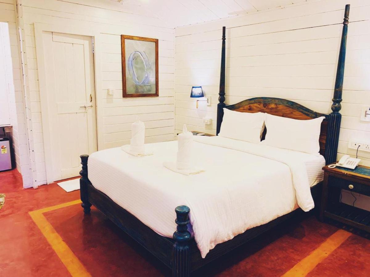 Lotus Feet Beach Resort Morjim Dış mekan fotoğraf